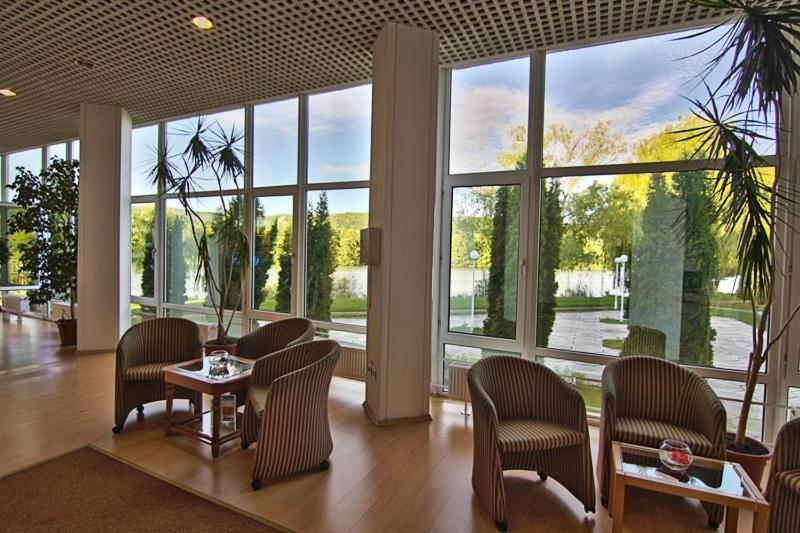 Hotel Star Пітешть Екстер'єр фото