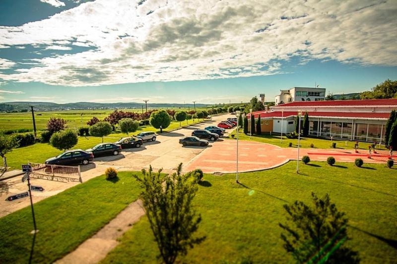 Hotel Star Пітешть Екстер'єр фото