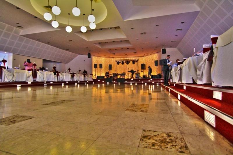 Hotel Star Пітешть Екстер'єр фото